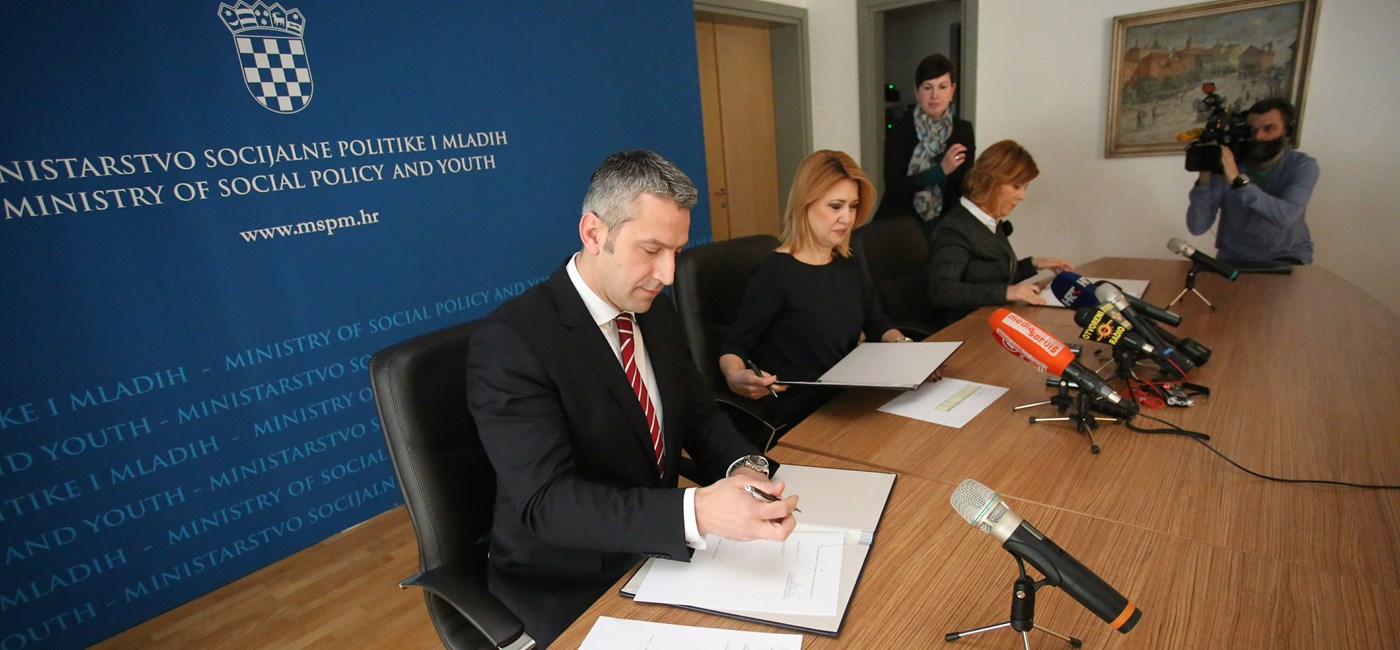 Ministrica Opačić potpisala Sporazum o otpisu duga s agencijama za naplatu potraživanja